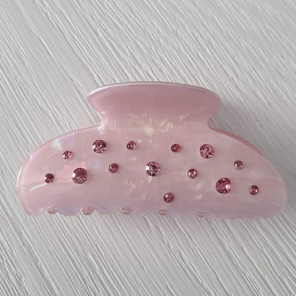 Large Resin Hair Clip - Urban Outfitters - Picture 2 of 5